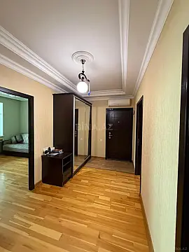 Satılır 4 otaqlı mənzil 100 m²