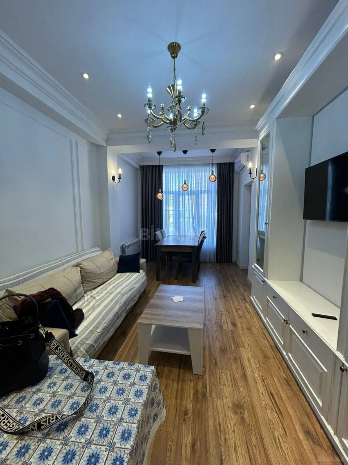 Kirayə verilir 2 otaqlı mənzil 60 m²