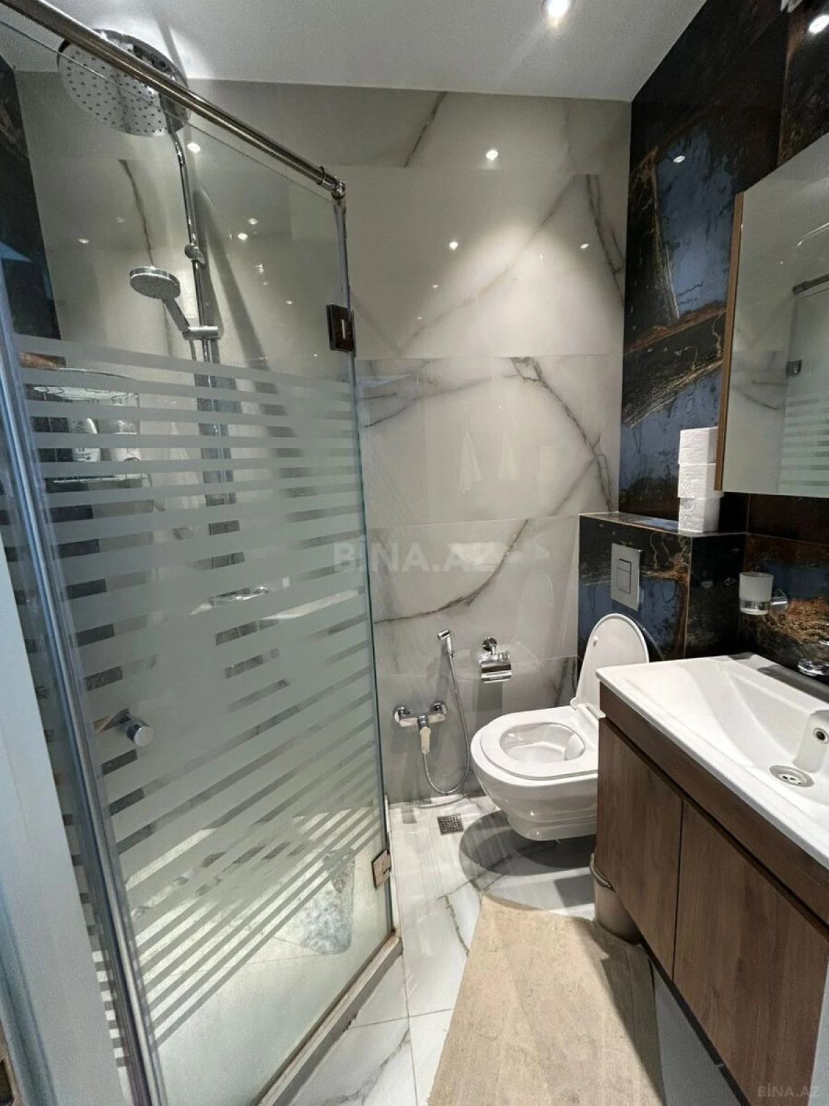 Kirayə verilir 2 otaqlı mənzil 60 m²