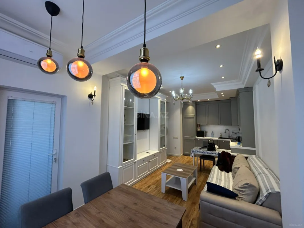 Kirayə verilir 2 otaqlı mənzil 60 m²