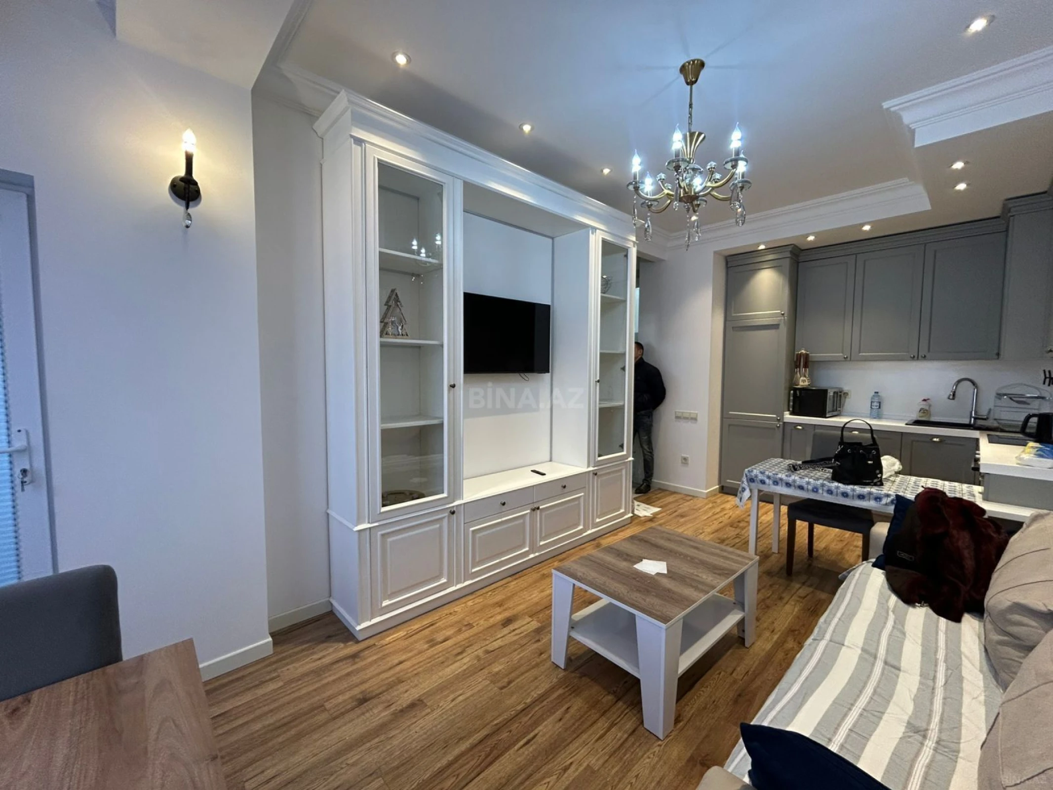 Kirayə verilir 2 otaqlı mənzil 60 m²