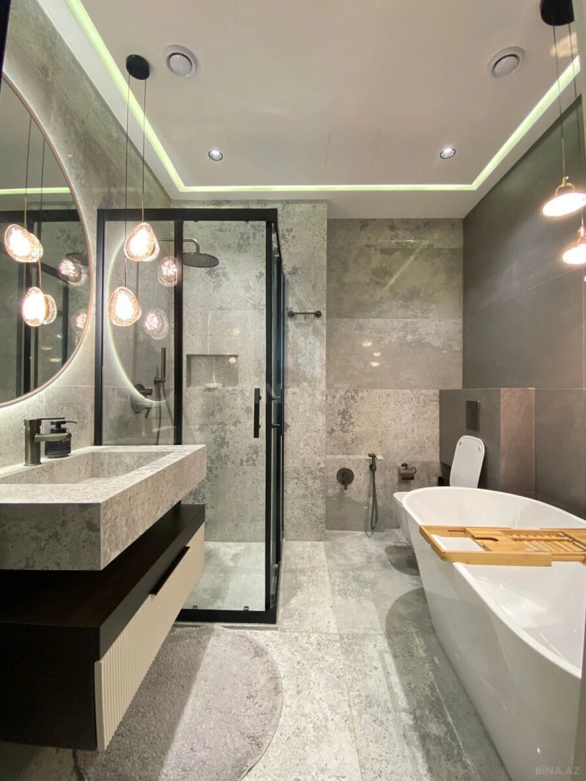 Kirayə verilir 3 otaqlı mənzil 105 m²