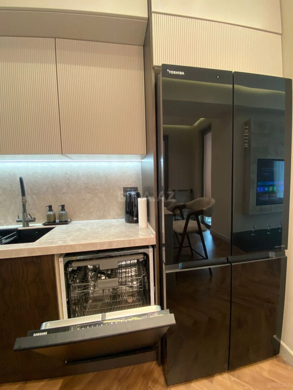 Kirayə verilir 3 otaqlı mənzil 105 m²