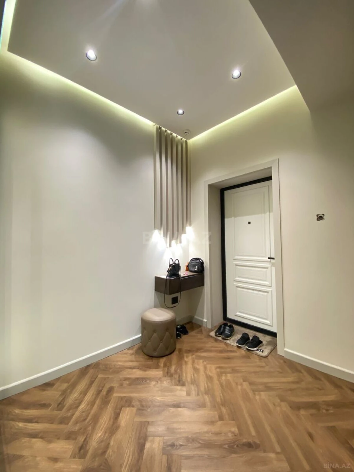 Kirayə verilir 3 otaqlı mənzil 105 m²