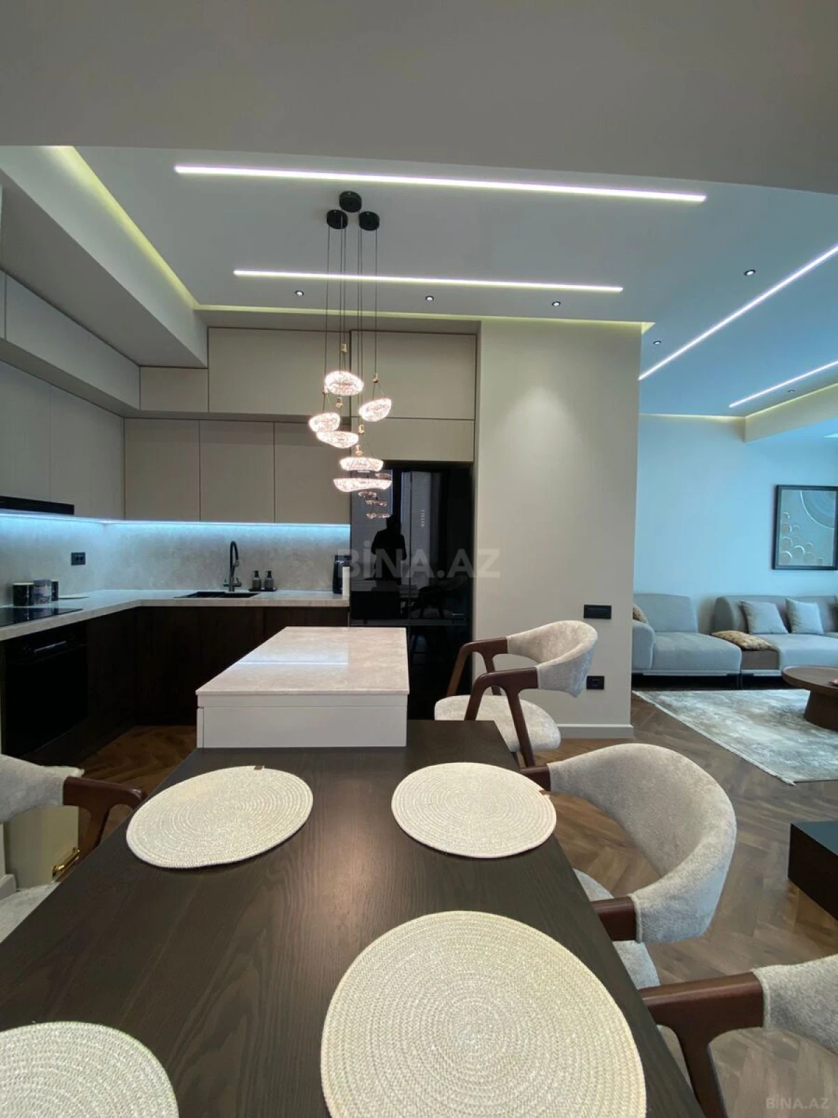 Kirayə verilir 3 otaqlı mənzil 105 m²