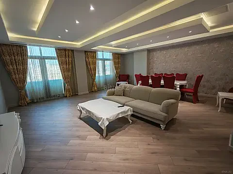 Kirayə verilir 3 otaqlı mənzil 180 m² — Bakı, Nizami 3 otaq 180.00 m²