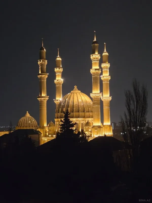 Satılır 4 otaqlı mənzil 106 m²