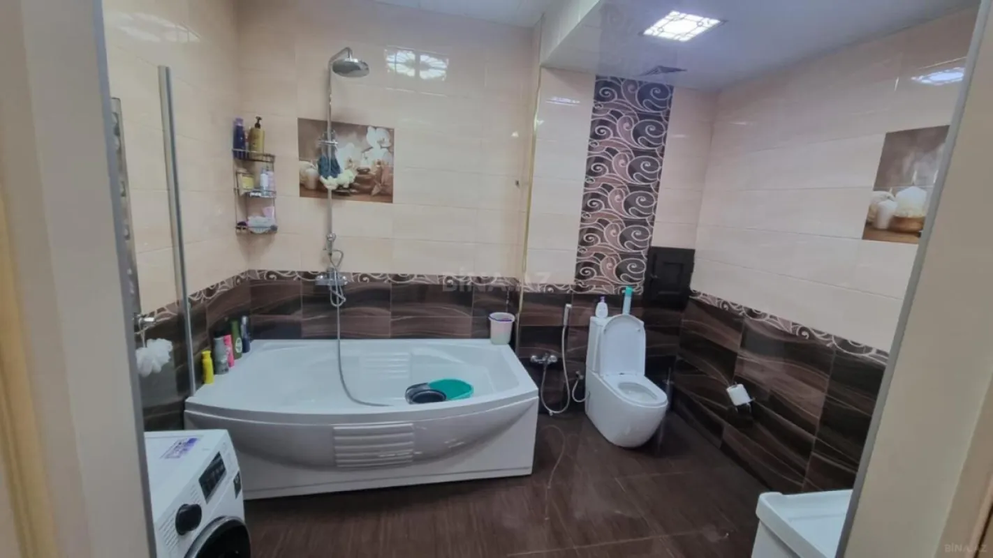 Satılır 3 otaqlı mənzil 126 m²