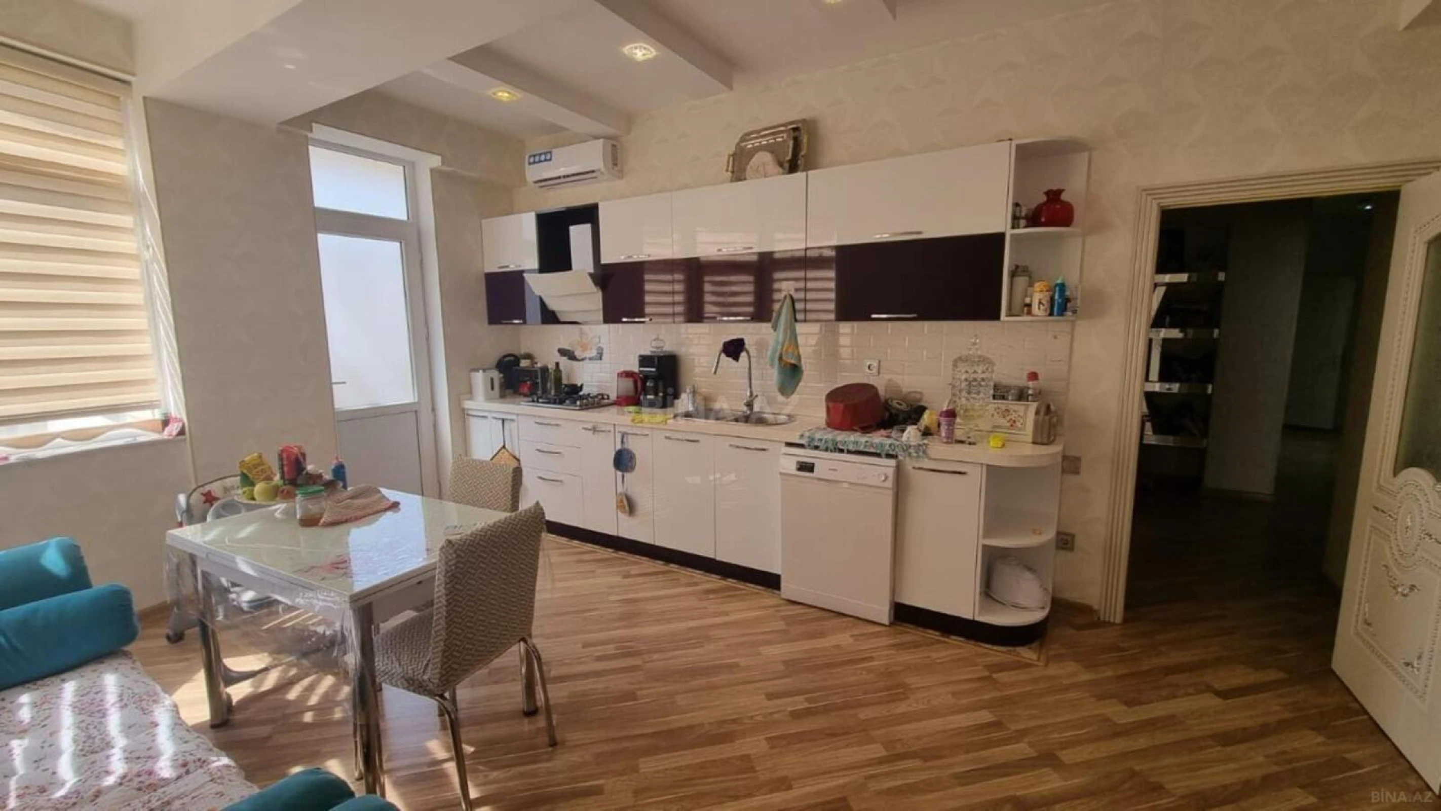 Satılır 3 otaqlı mənzil 126 m²
