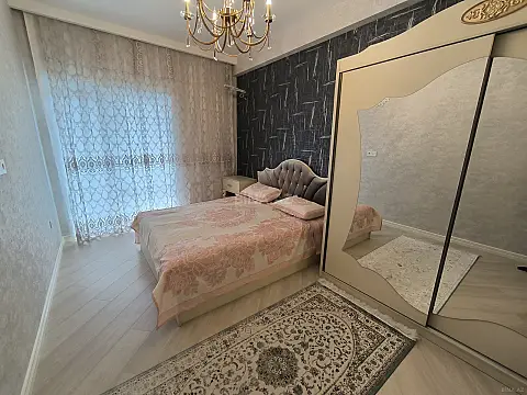 Kirayə verilir 2 otaqlı mənzil 95 m²