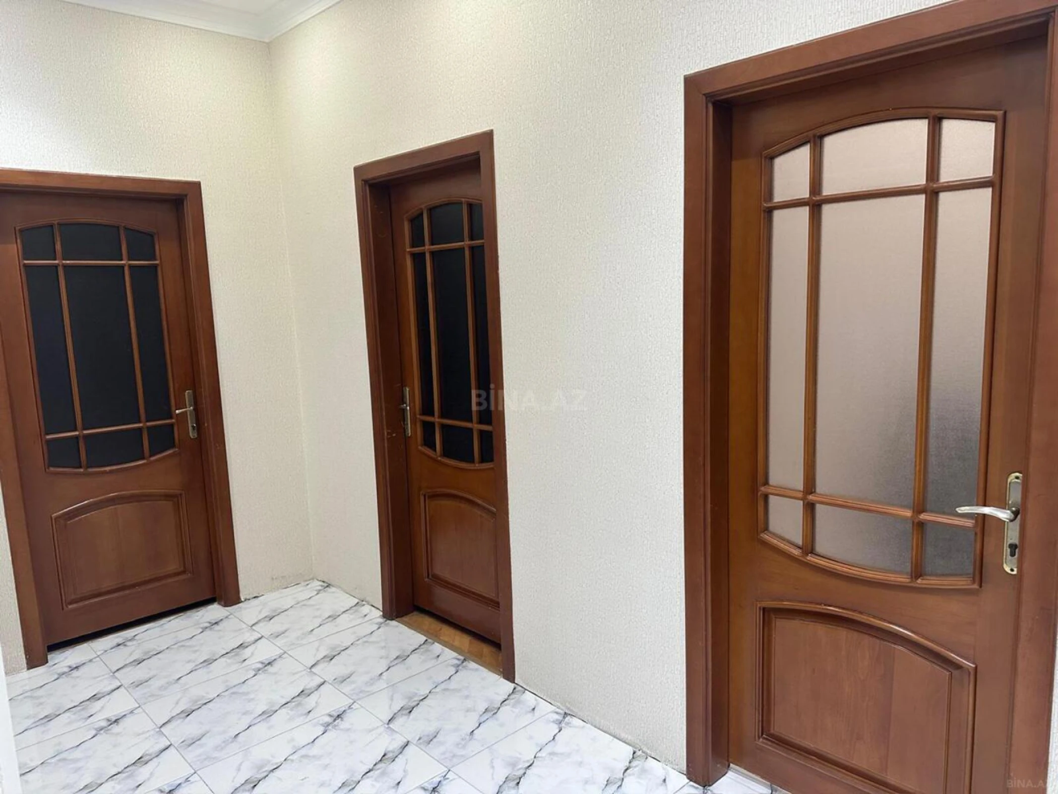 Kirayə verilir 3 otaqlı mənzil 110 m²