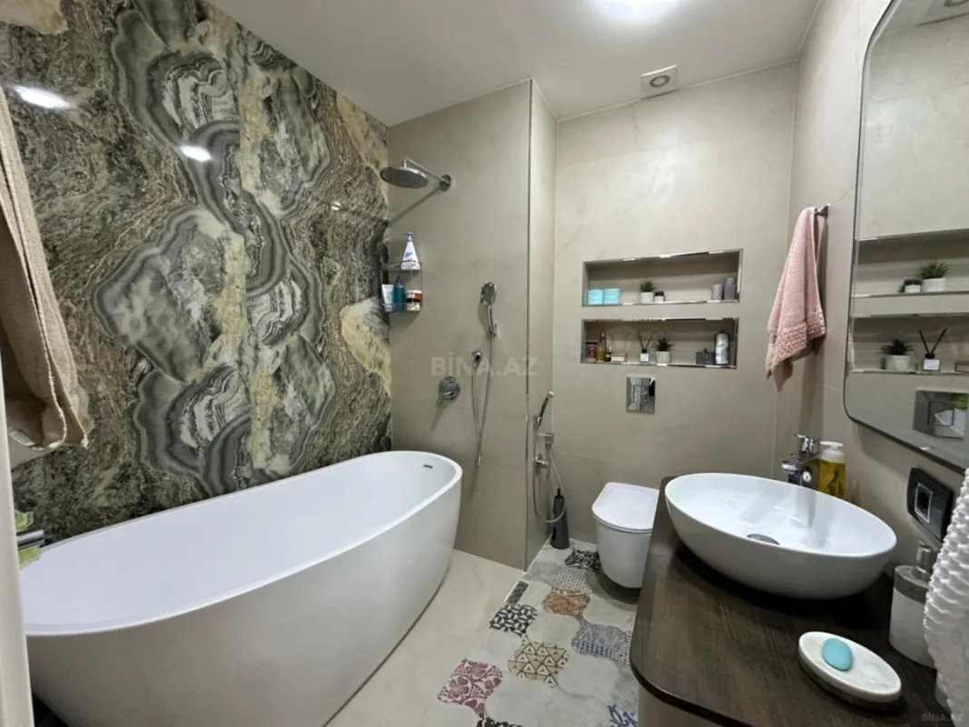 Kirayə verilir 3 otaqlı mənzil 200 m²