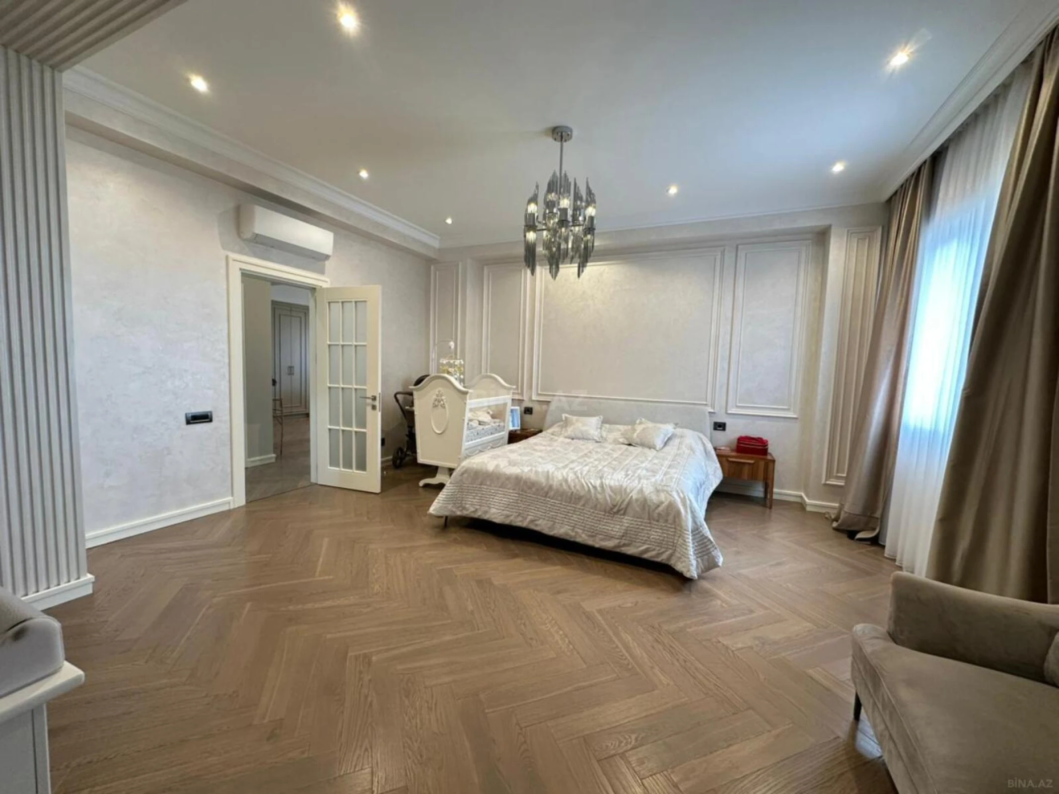 Kirayə verilir 3 otaqlı mənzil 200 m²