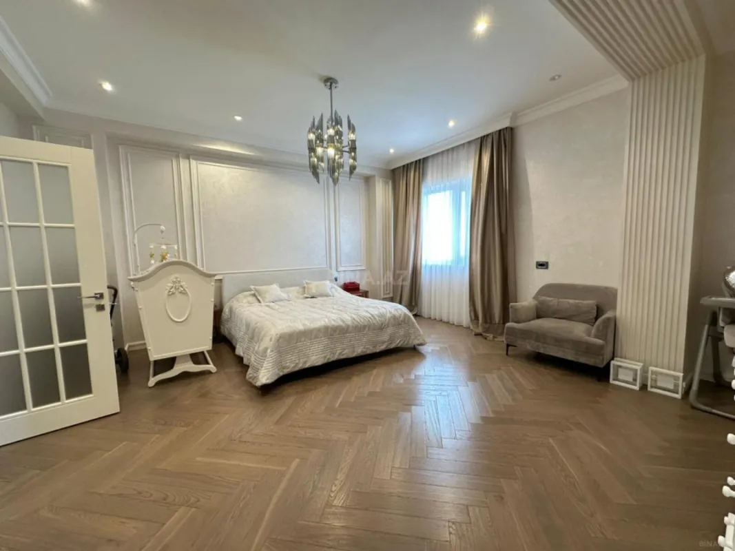 Kirayə verilir 3 otaqlı mənzil 200 m²