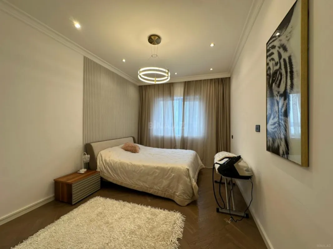 Kirayə verilir 3 otaqlı mənzil 200 m²