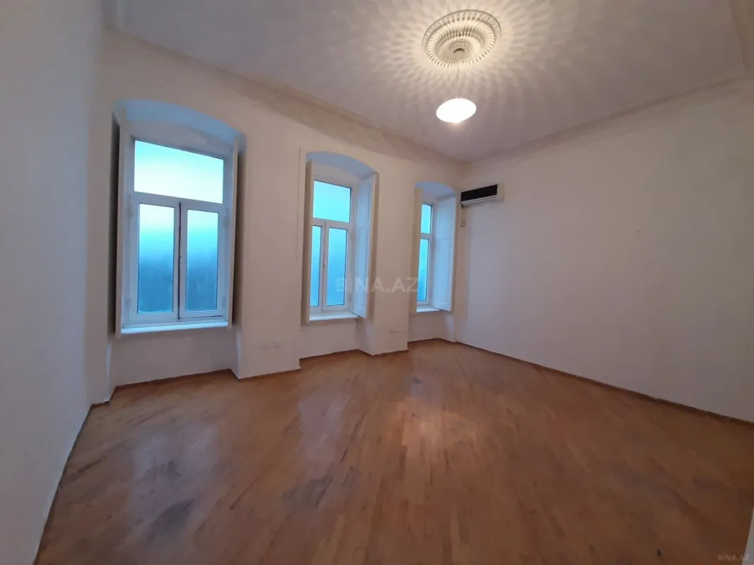 Kirayə verilir 3 otaqlı ofis 90 m²