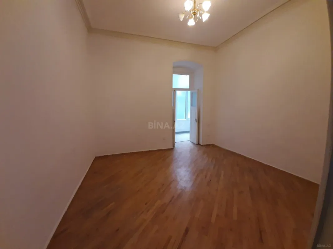 Kirayə verilir 3 otaqlı ofis 90 m²