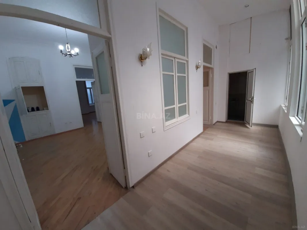 Kirayə verilir 3 otaqlı ofis 90 m²