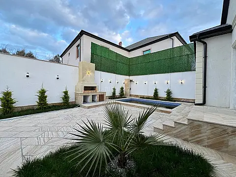 Satılır 4 otaqlı həyət evi 140 m²