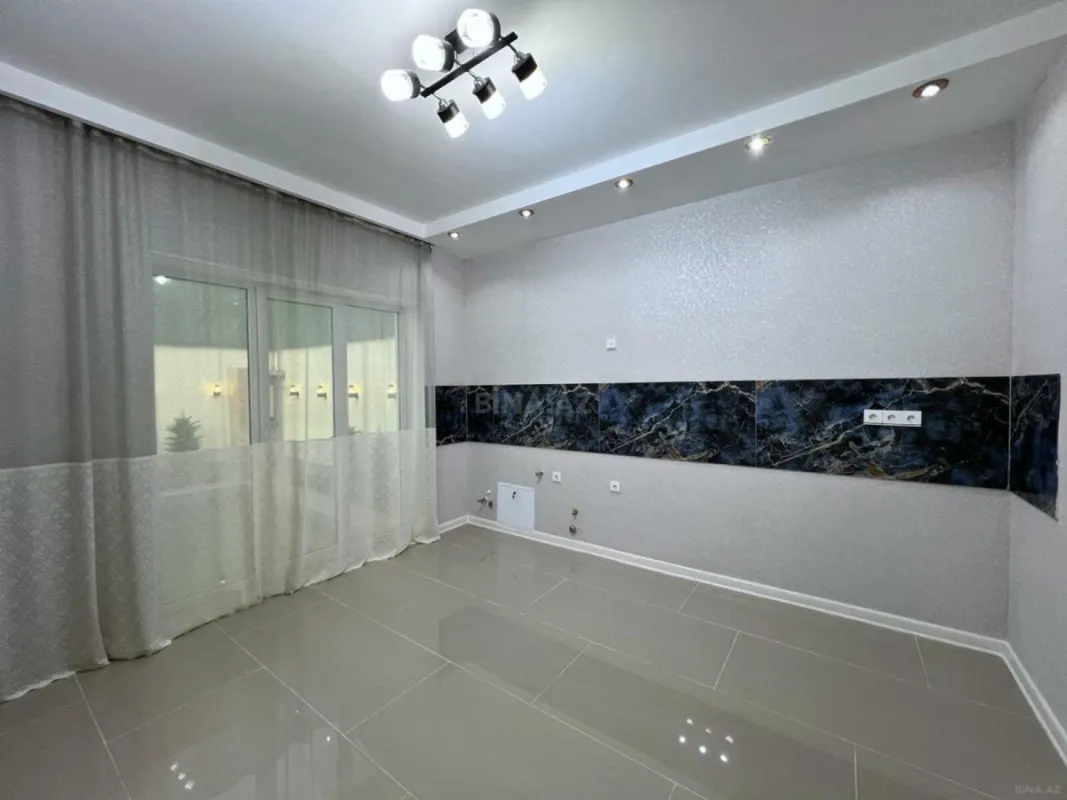 Satılır 4 otaqlı həyət evi 140 m²