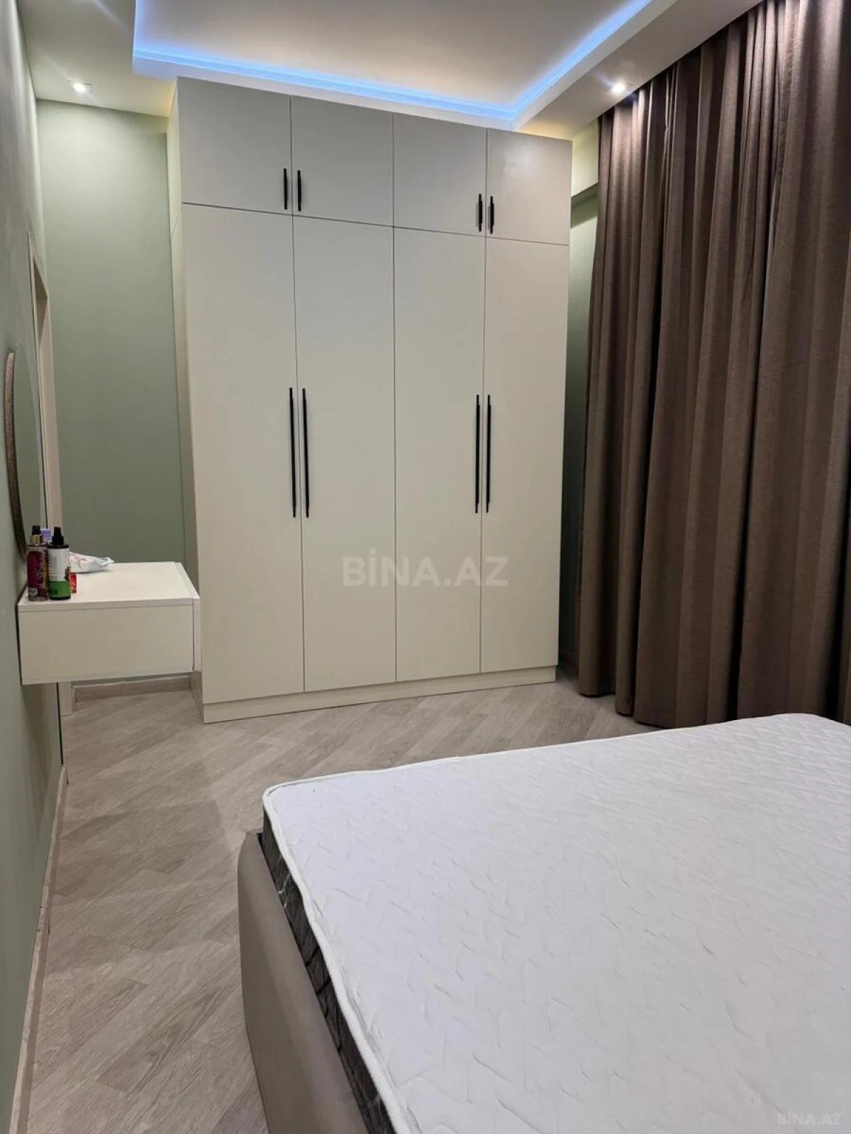 Satılır 3 otaqlı mənzil 90 m²