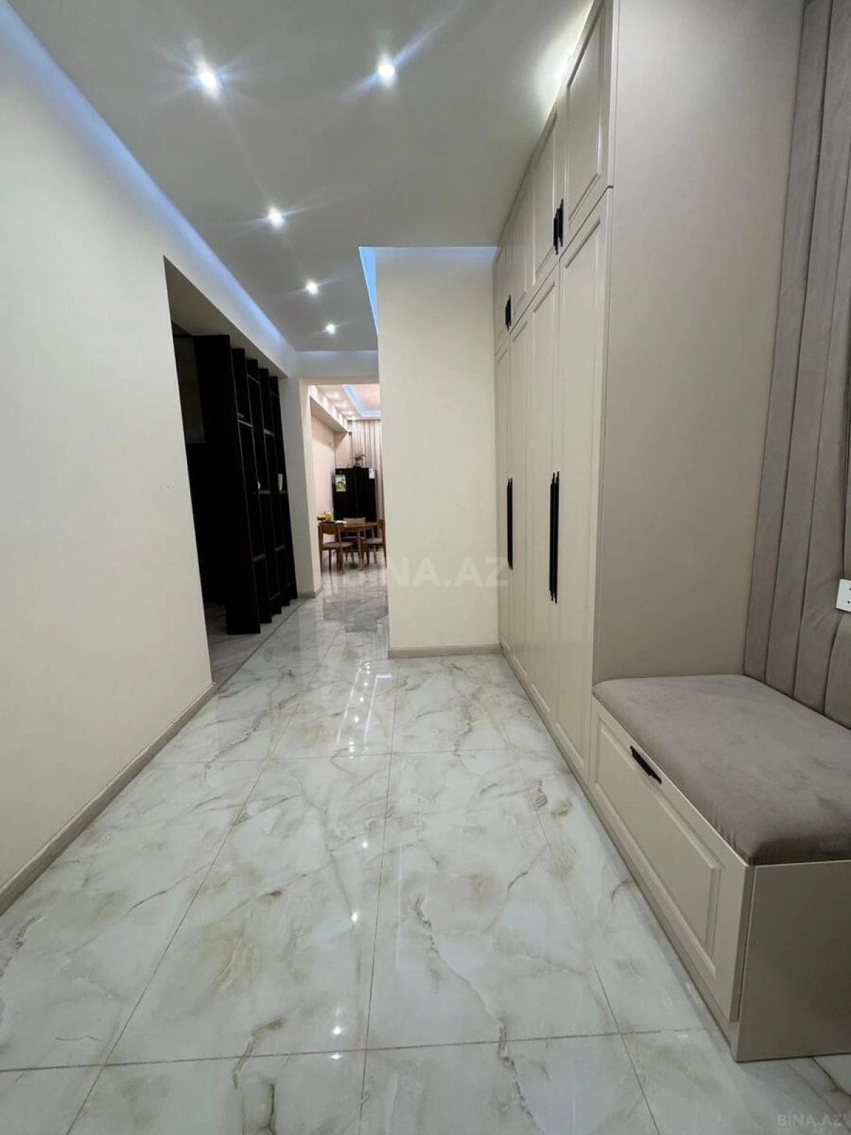 Satılır 3 otaqlı mənzil 90 m²