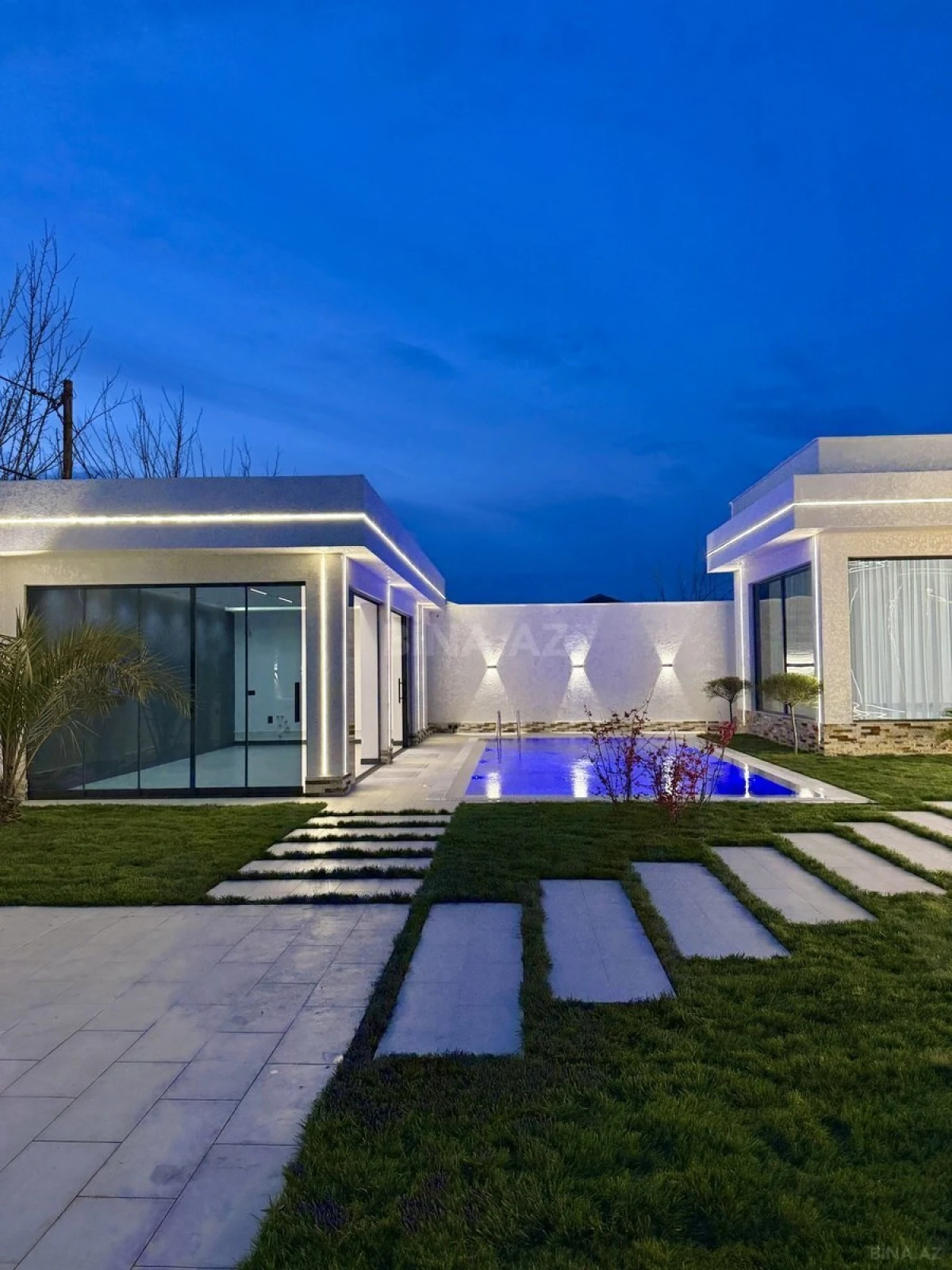 Satılır 5 otaqlı həyət evi 250 m²