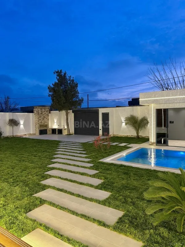Satılır 5 otaqlı həyət evi 250 m²