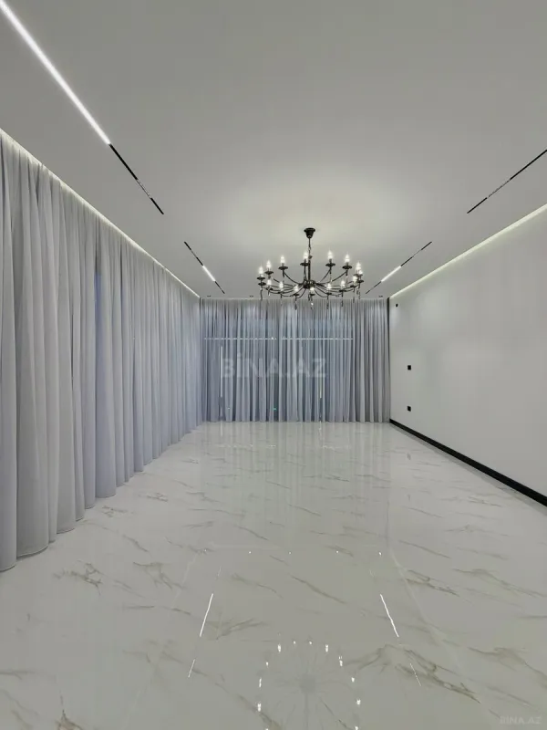 Satılır 5 otaqlı həyət evi 250 m²