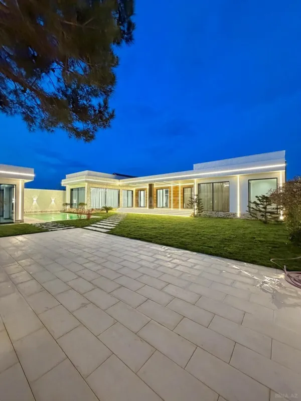 Satılır 5 otaqlı həyət evi 250 m²