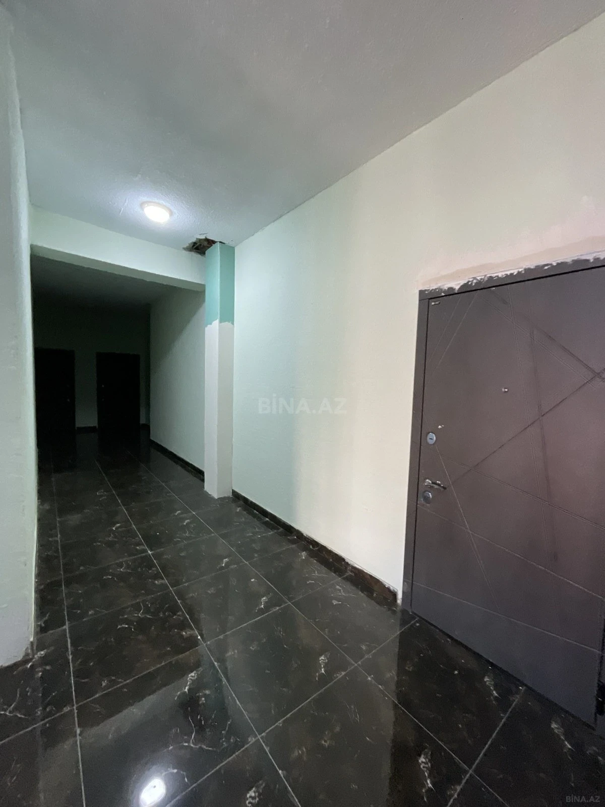 Satılır 2 otaqlı mənzil 61 m²