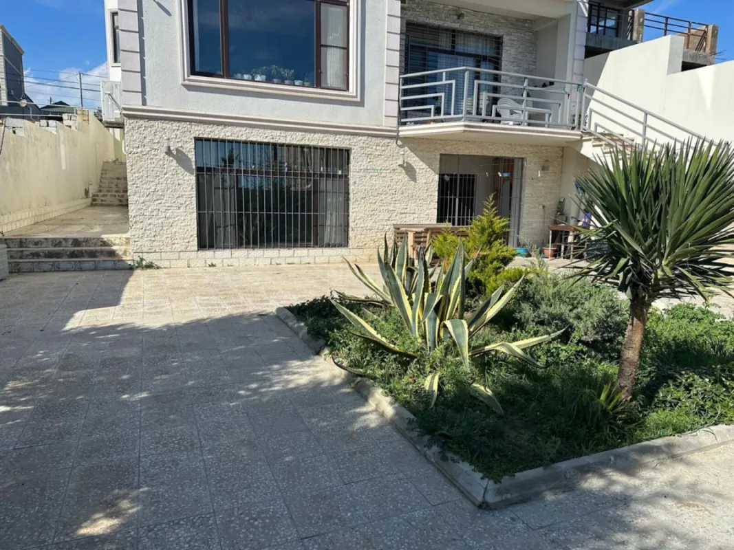 Kirayə verilir 3 otaqlı həyət evi 130 m²