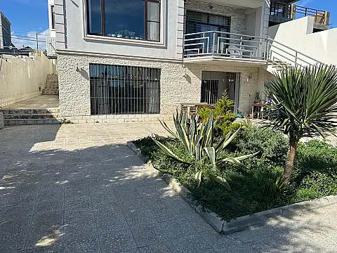 Kirayə verilir 3 otaqlı həyət evi 130 m² — Bakı, Şıxov 3 otaq 130.00 m²