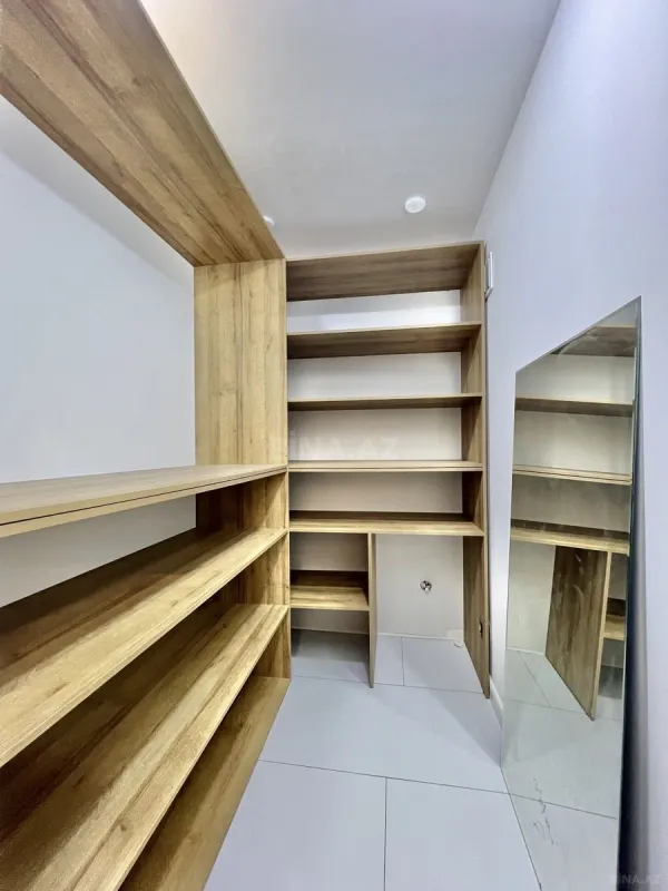 Satılır 3 otaqlı mənzil 117 m²