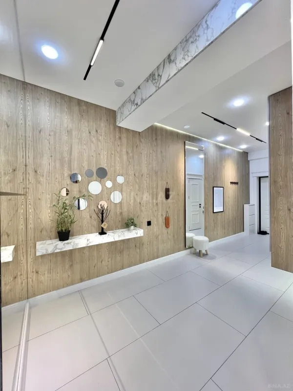 Satılır 3 otaqlı mənzil 117 m²