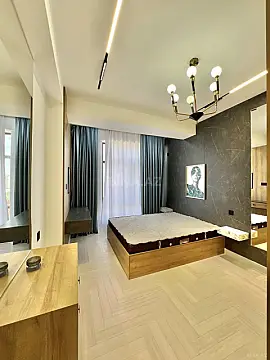 Satılır 3 otaqlı mənzil 117 m²