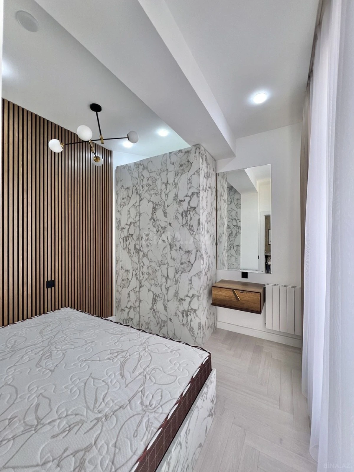 Satılır 3 otaqlı mənzil 117 m²