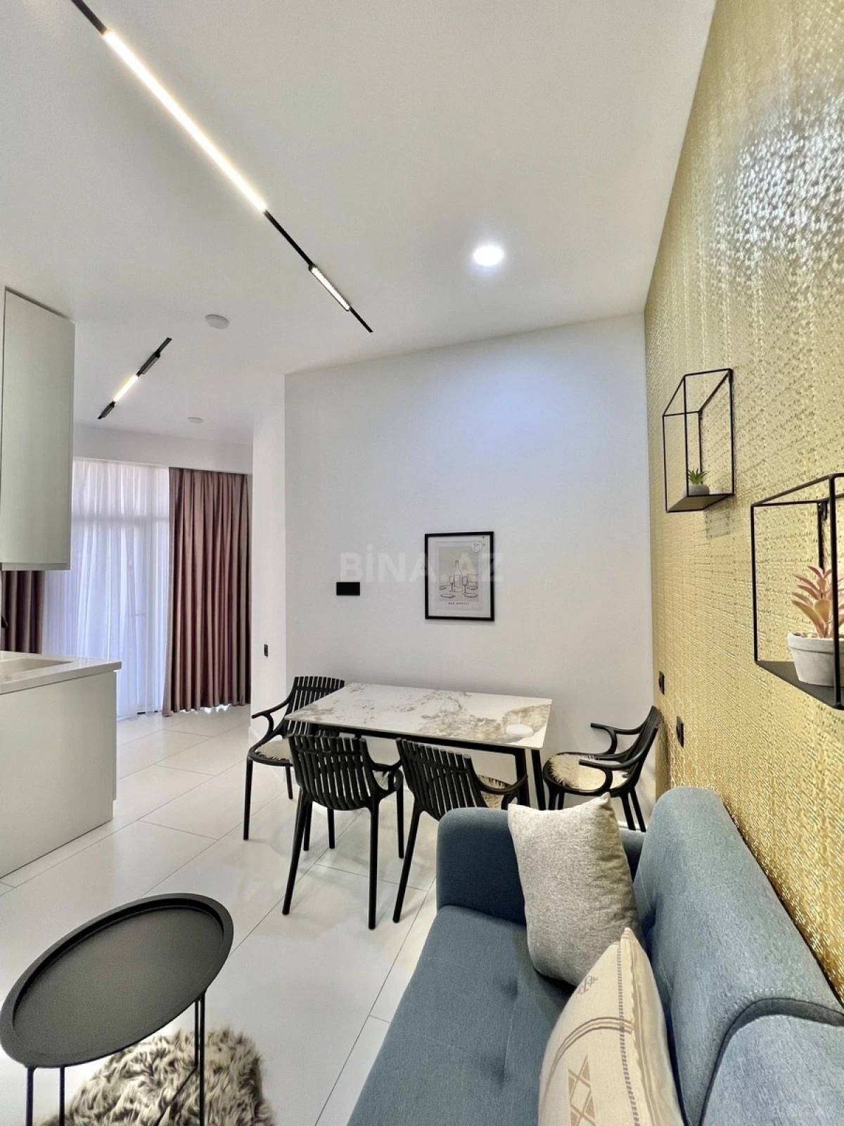 Satılır 3 otaqlı mənzil 117 m²