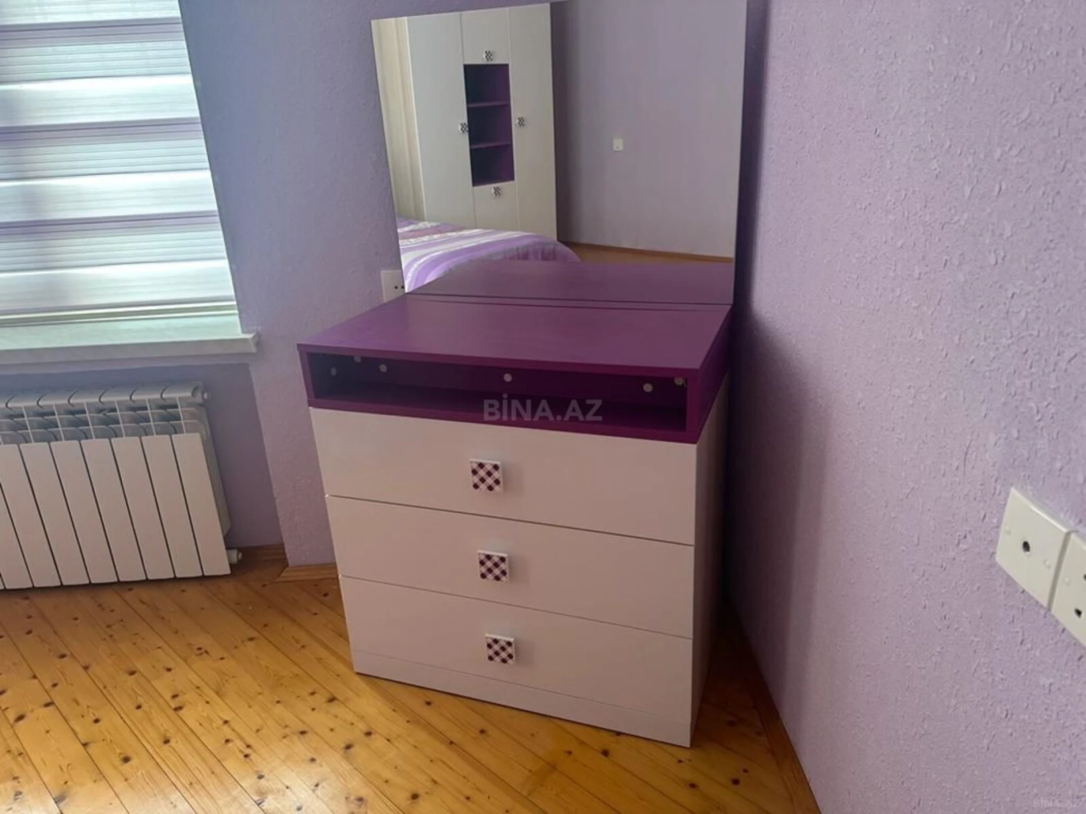 Satılır 4 otaqlı həyət evi 240 m²