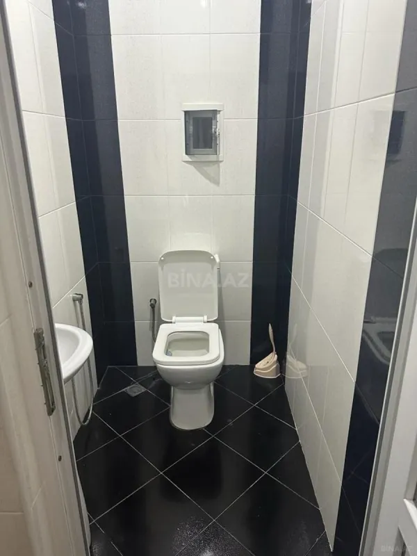 Satılır 4 otaqlı həyət evi 240 m²