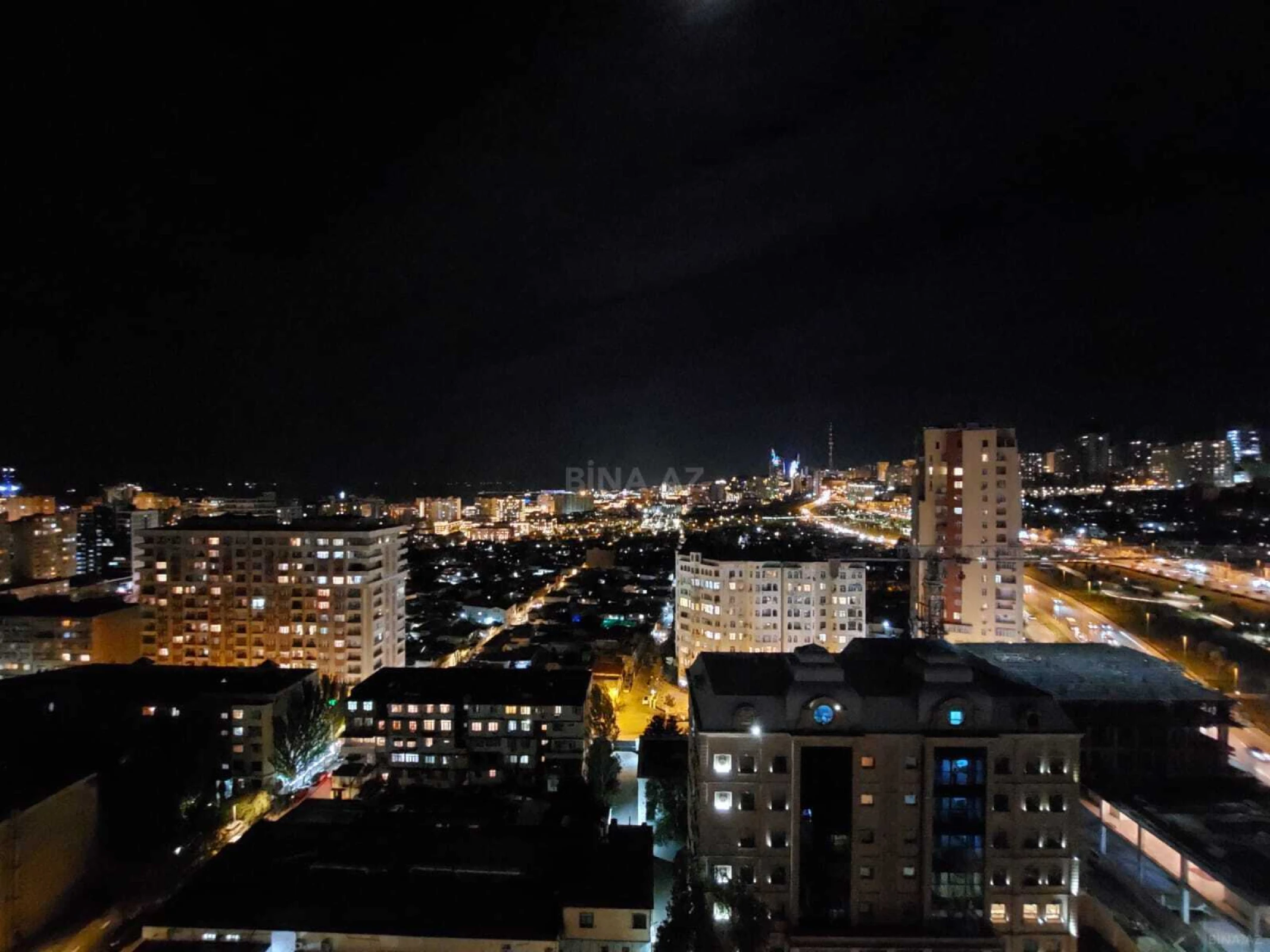 Kirayə verilir 4 otaqlı mənzil 180 m²