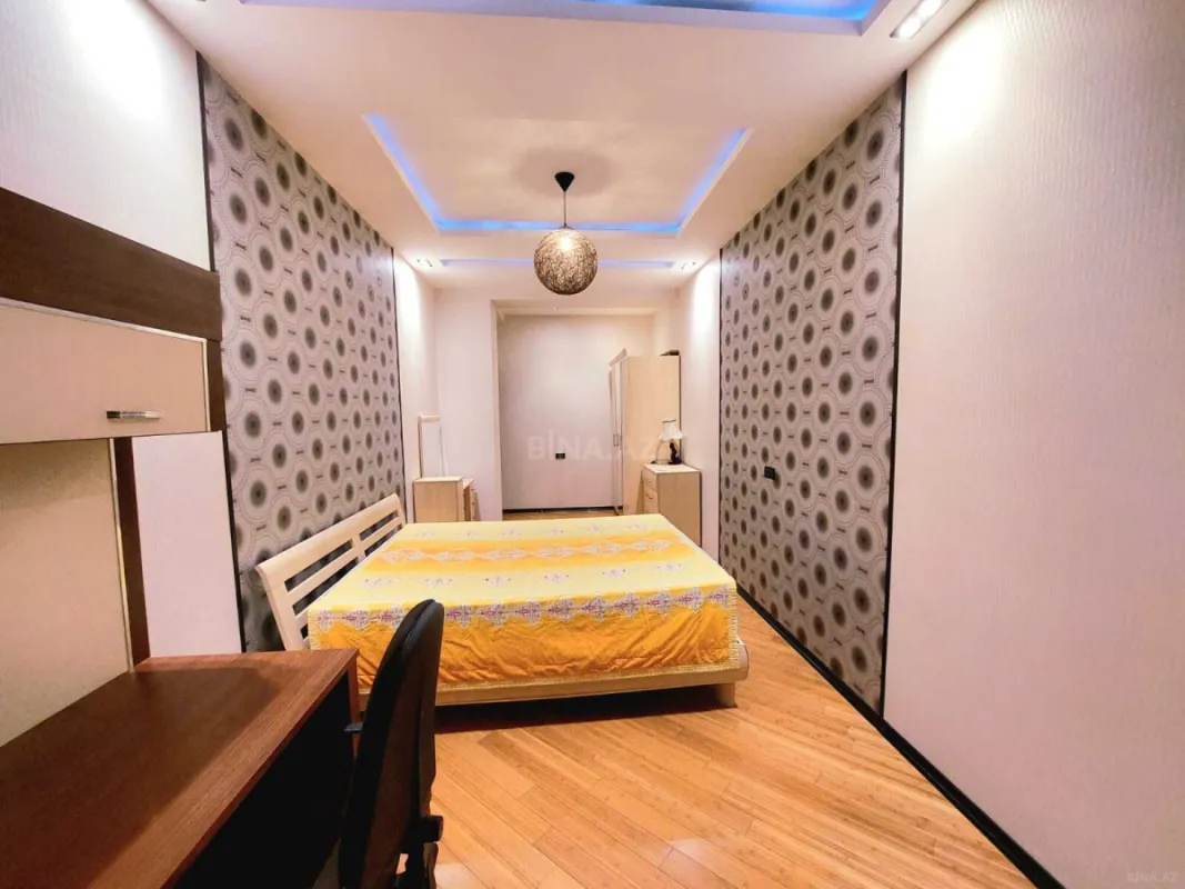 Kirayə verilir 4 otaqlı mənzil 180 m²