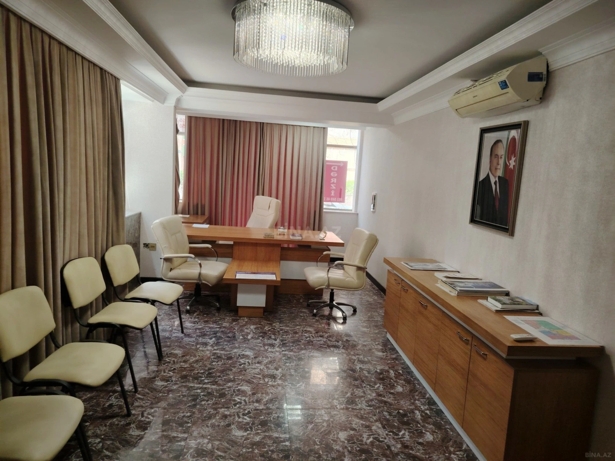 Kirayə verilir 6 otaqlı ofis 200 m²