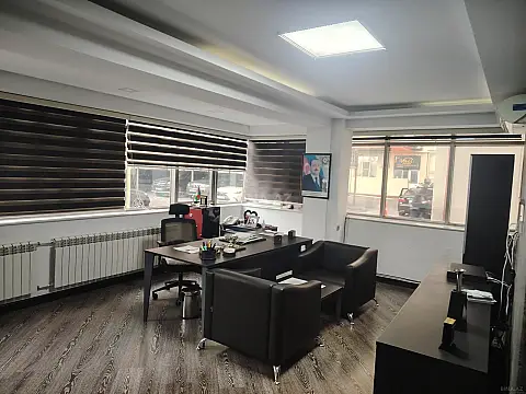 Kirayə verilir 6 otaqlı ofis 200 m²