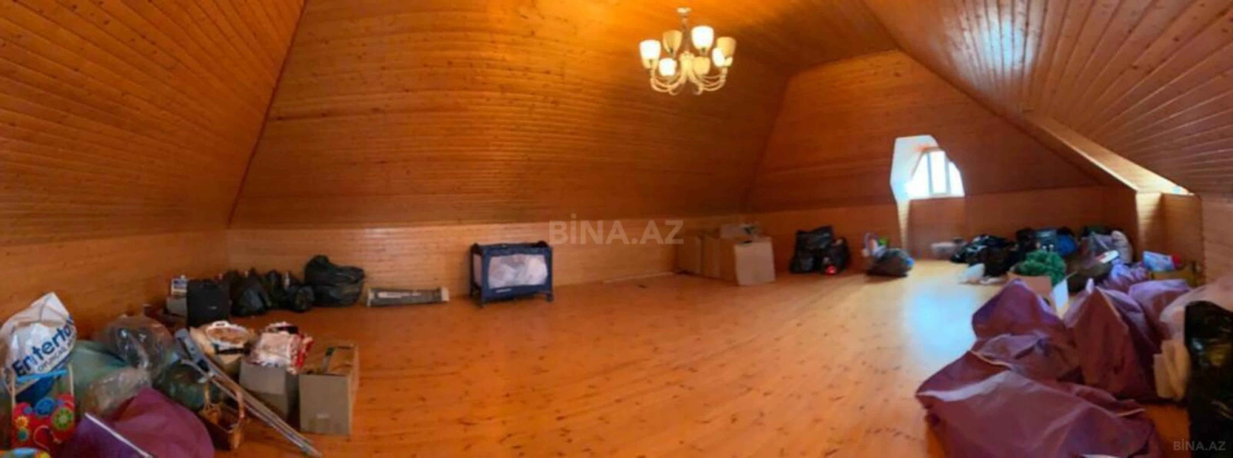 Satılır 4 otaqlı həyət evi 210 m²