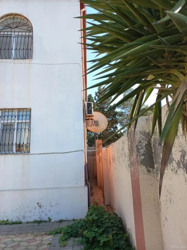 Satılır 4 otaqlı həyət evi 210 m²