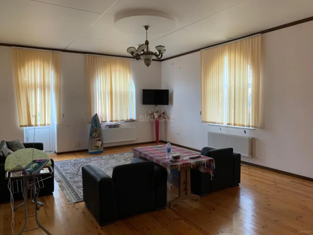 Satılır 4 otaqlı həyət evi 210 m²