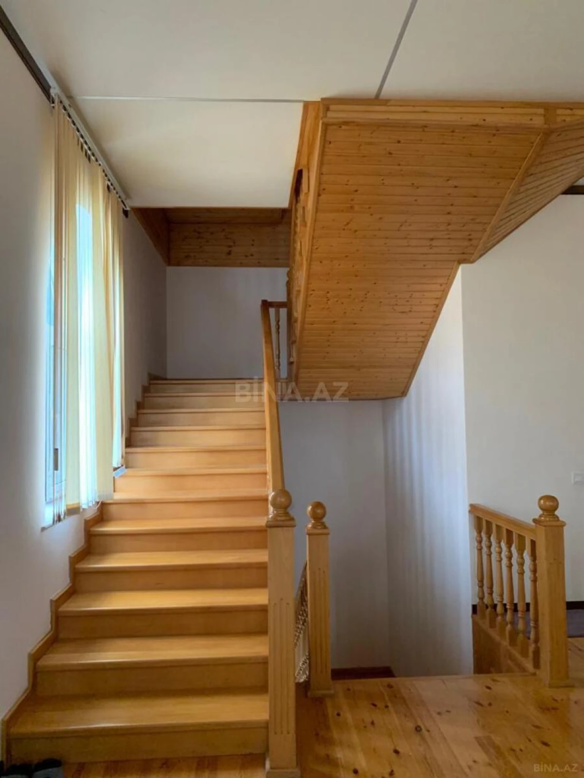 Satılır 4 otaqlı həyət evi 210 m²