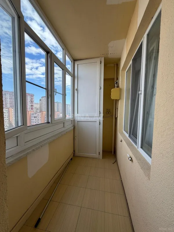 Satılır 2 otaqlı mənzil 68 m²