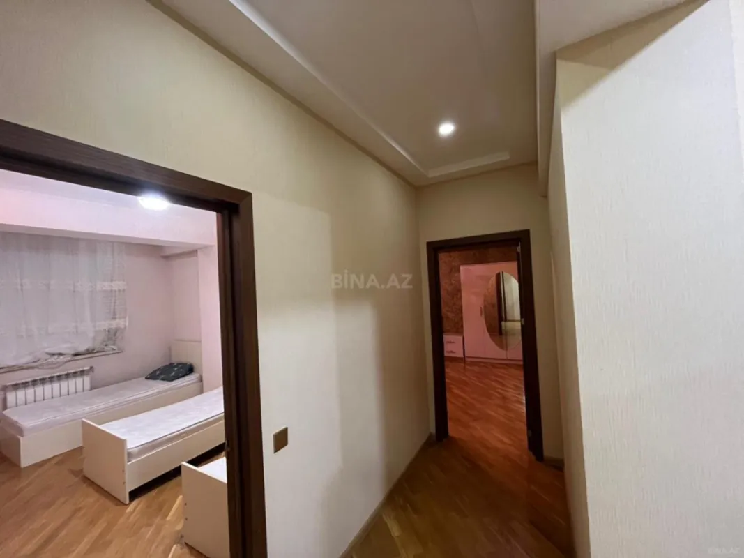 Kirayə verilir 3 otaqlı mənzil 135 m²